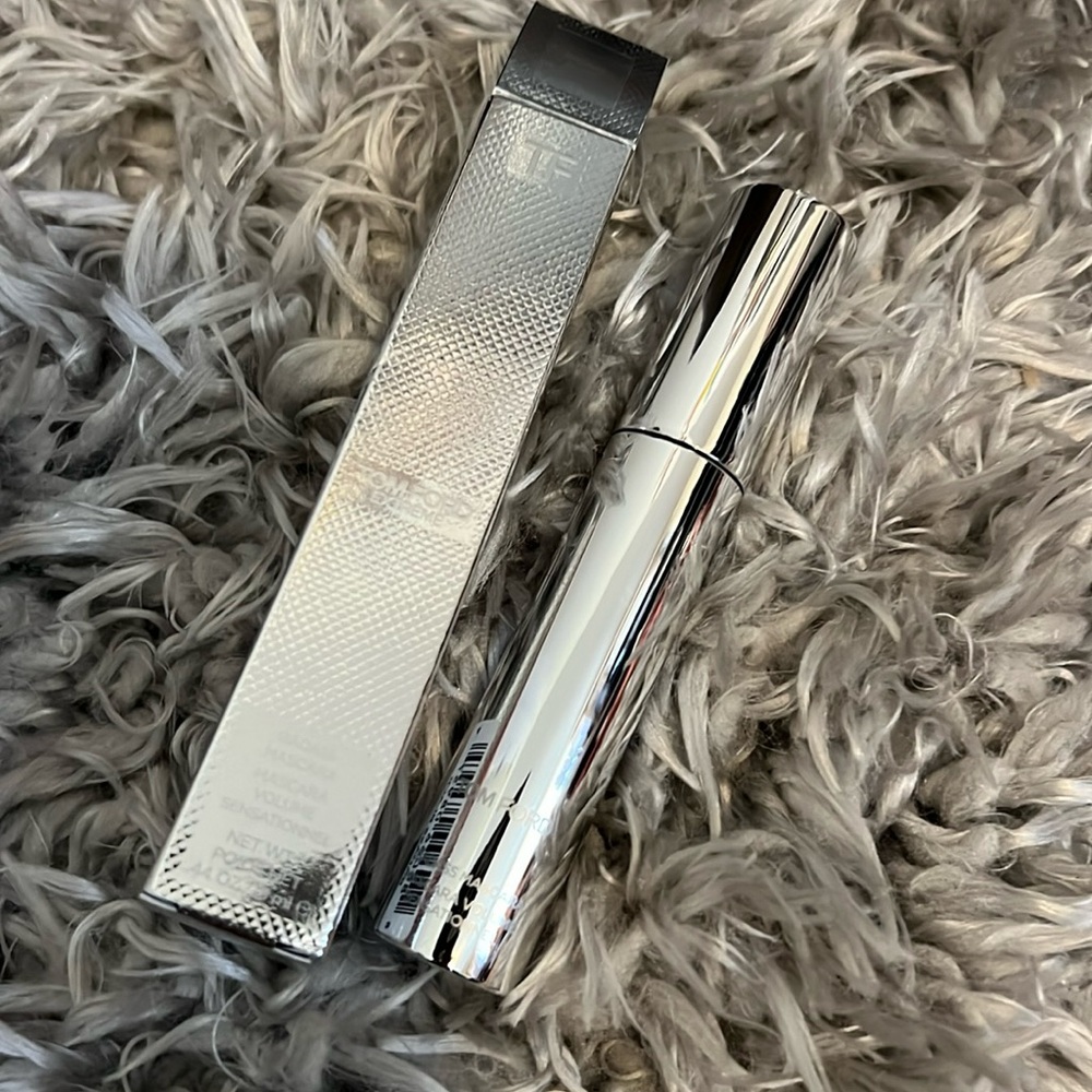 TOM FORD EXTREME BADASS BLACK